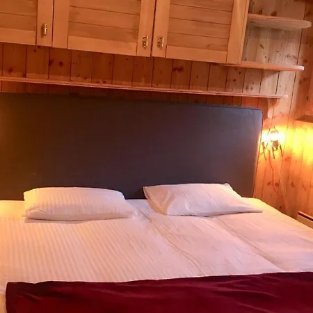 Croix De Coeur 111 ホテル