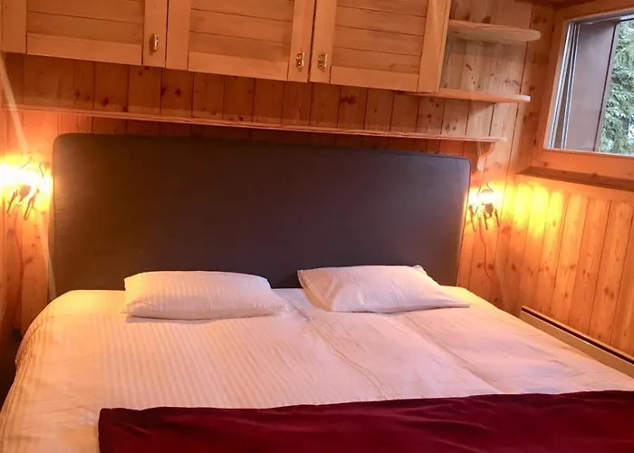 Croix De Coeur 111 Otel